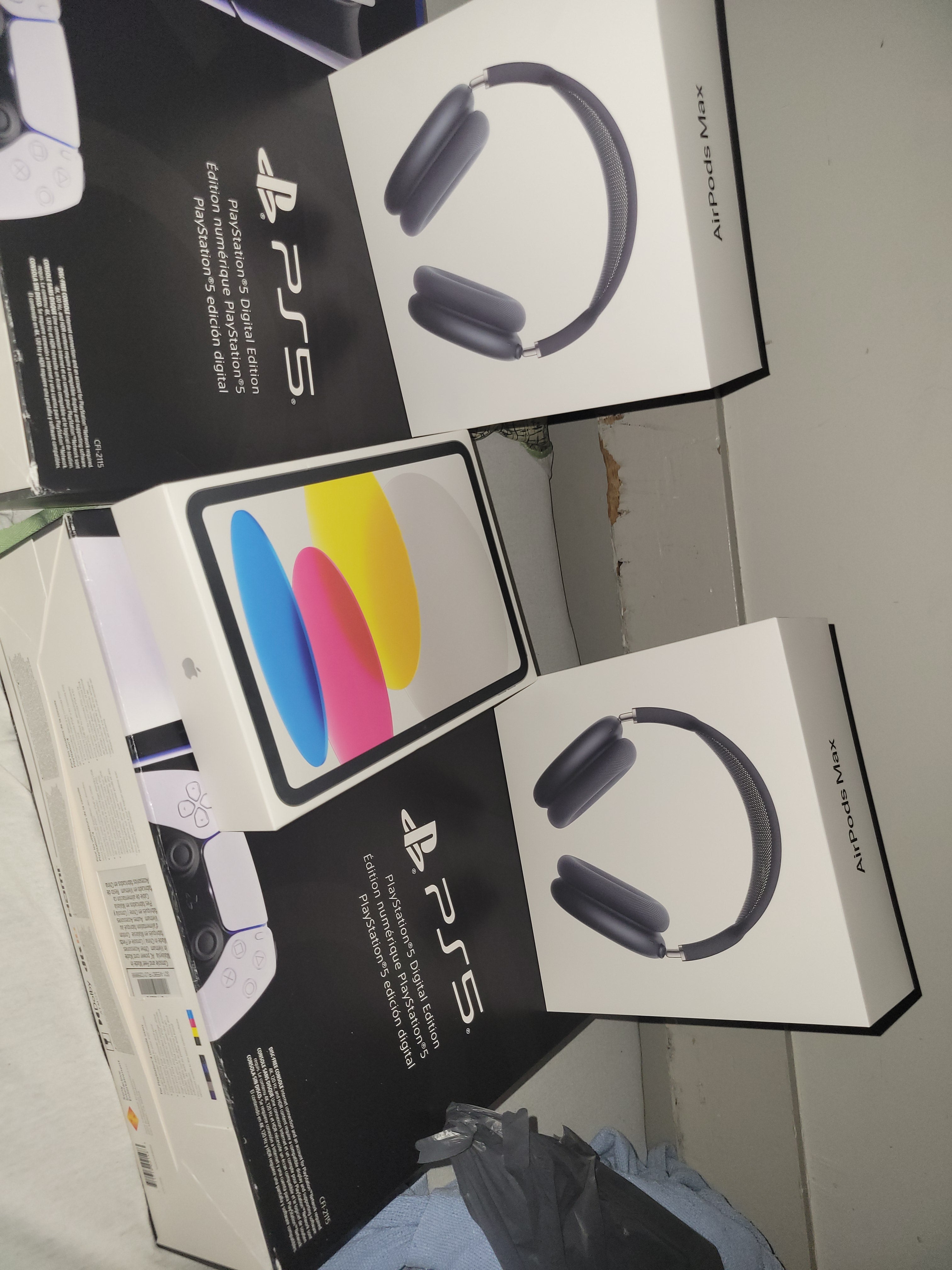 Ipad bundle with PS5 and air pods max